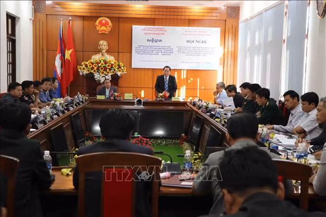 Dak Nong renforce sa coopération avec Mondulkiri (Cambodge) ảnh 1