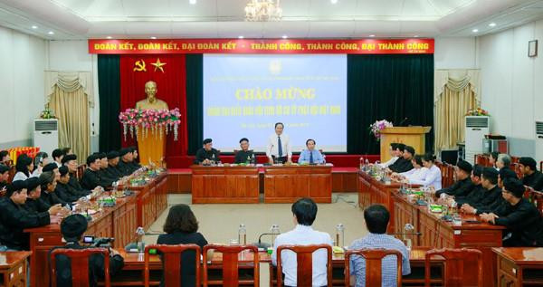 Favoriser la participation des religions à l’édification nationale ảnh 1