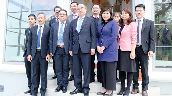 Une délégation de haut niveau de Ho Chi Minh-Ville en tournée en Allemagne ảnh 1 Une délégation de haut niveau de Ho Chi Minh-Ville en tournée en Allemagne ảnh 1