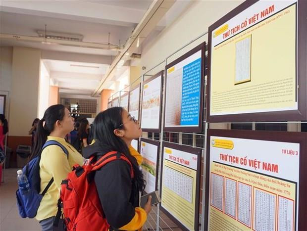 Une exposition des documents sur Hoang Sa et Truong Sa s'ouvre à Ho Chi Minh-Ville ảnh 1 Une exposition des documents sur Hoang Sa et Truong Sa s'ouvre à Ho Chi Minh-Ville ảnh 1