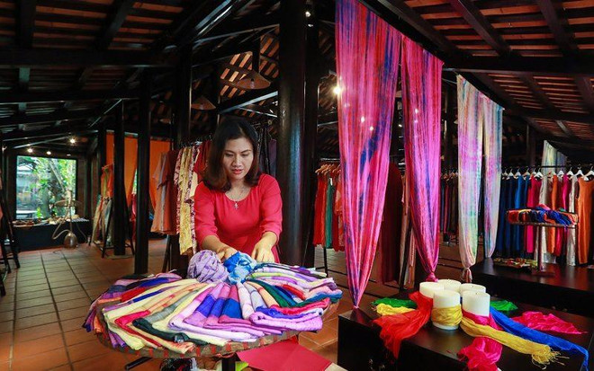 Bientôt le 5e festival de la soie et de la brocatelle du Vietnam et du monde à Quang Nam ảnh 1 Bientôt le 5e festival de la soie et de la brocatelle du Vietnam et du monde à Quang Nam ảnh 1