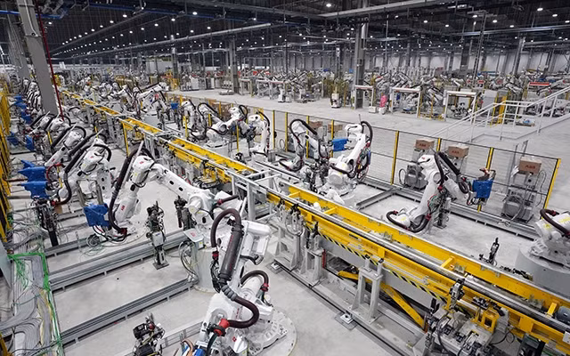 L’usine de construction automobile VinFast sera inaugurée en juin prochain ảnh 1