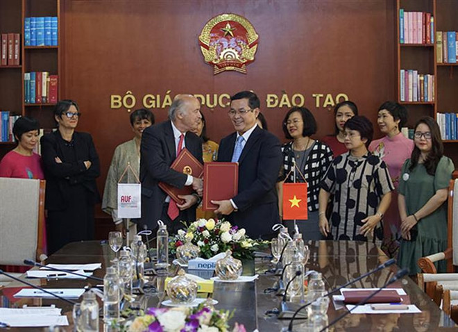 Le ministère de l’Education et de la Formation signe un accord-cadre de coopération avec l’AUF ảnh 1 Le ministère de l’Education et de la Formation signe un accord-cadre de coopération avec l’AUF ảnh 1