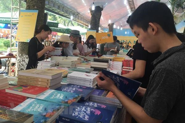 Développer de la culture de la lecture : ne pas baser seulement sur la Journée des livres ảnh 1 Développer de la culture de la lecture : ne pas baser seulement sur la Journée des livres ảnh 1
