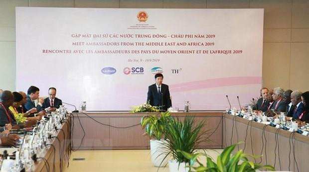 Conférence « Rencontre avec les ambassadeurs des pays du Moyen-Orient et d’Afrique 2019 » à Hanoi ảnh 1 Conférence « Rencontre avec les ambassadeurs des pays du Moyen-Orient et d’Afrique 2019 » à Hanoi ảnh 1