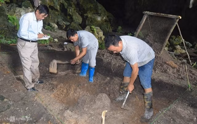 Des archéologues découvrent un site datant d’environ 8.000 -9.000 ans à Bac Kan ảnh 1