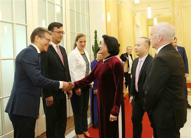 Entrevue entre la vice-présidente vietnamienne et le président de la Confédération suisse ảnh 3 Entrevue entre la vice-présidente vietnamienne et le président de la Confédération suisse ảnh 3