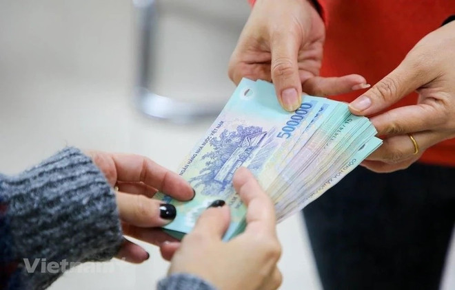 Le gouvernement examine une hausse de 6% du salaire minimum régional dès juillet ảnh 1 Le gouvernement examine une hausse de 6% du salaire minimum régional dès juillet ảnh 1