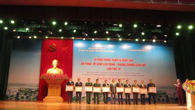 Hung Yen : lancement de la Semaine nationale pour la sécurité du travail ảnh 1 Hung Yen : lancement de la Semaine nationale pour la sécurité du travail ảnh 1