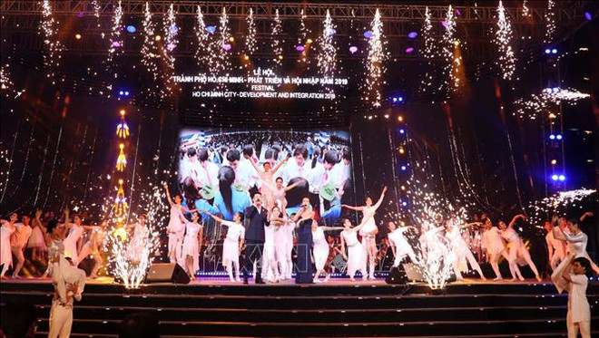 Ouverture de la fête "Hô Chi Minh-Ville – Développement et intégration" 2019 ảnh 1 Ouverture de la fête "Hô Chi Minh-Ville – Développement et intégration" 2019 ảnh 1