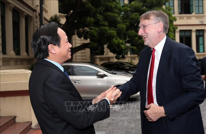 Le Vietnam s’efforce de relier le développement du commerce à la garantie du bien être-social ảnh 2 Le Vietnam s’efforce de relier le développement du commerce à la garantie du bien être-social ảnh 2