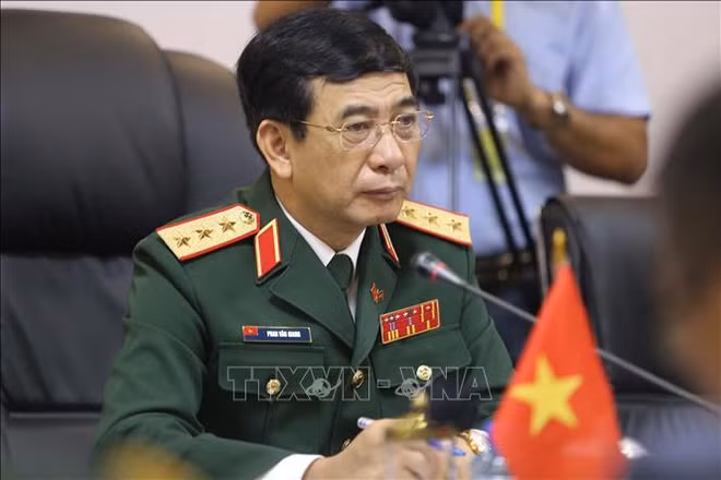 Coopération dans la défense, pilier des relations spéciales Vietnam – Cambodge ảnh 1