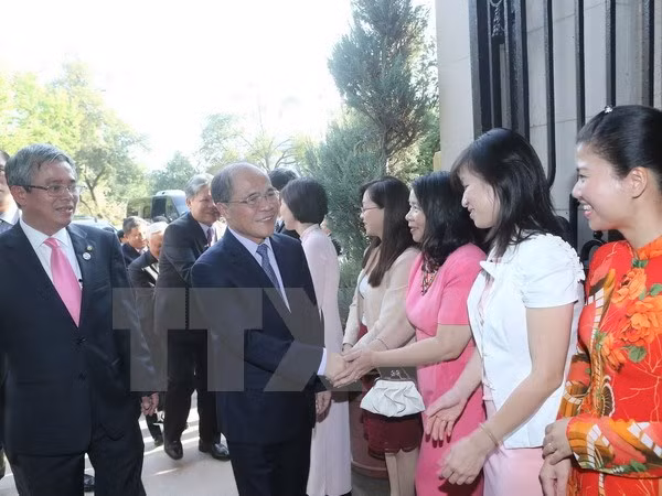 Le président de l’AN Nguyen Sinh Hung à Washington D.C. ảnh 1