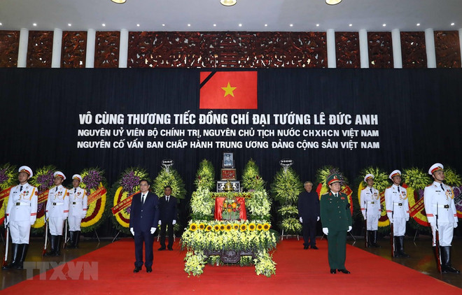 Cérémonie commémorative à la mémoire de l’ancien président Lê Duc Anh ảnh 1 Cérémonie commémorative à la mémoire de l’ancien président Lê Duc Anh ảnh 1
