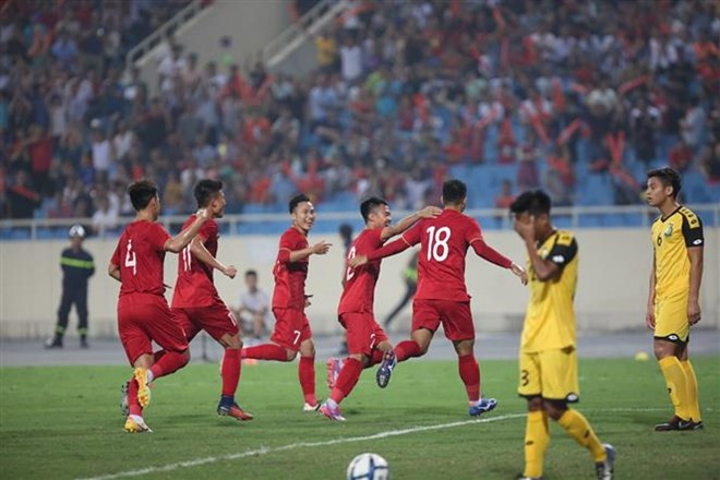 Football: le Vietnam bat le Brunei au score 6-0 ảnh 1