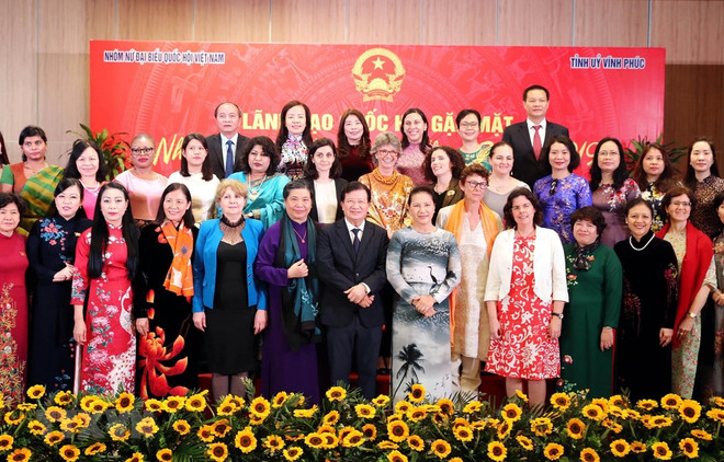 Rencontre d'amitié entre femmes étrangères et vietnamiennes ảnh 1 Rencontre d'amitié entre femmes étrangères et vietnamiennes ảnh 1