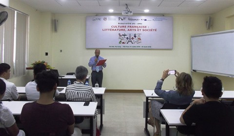 "Culture française: littérature, art et société" au cœur d’une école d’été ảnh 1 "Culture française: littérature, art et société" au cœur d’une école d’été ảnh 1