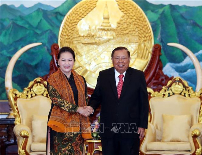 La présidente de l'AN Nguyen Thi Kim Ngan termine sa visite au Laos ảnh 1 La présidente de l'AN Nguyen Thi Kim Ngan termine sa visite au Laos ảnh 1