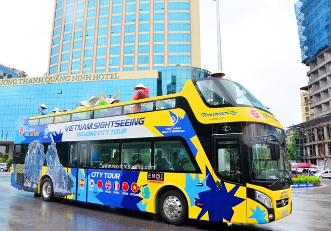 Quang Ninh lance des bus à impériale pour le tourisme ảnh 1 Quang Ninh lance des bus à impériale pour le tourisme ảnh 1