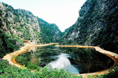 La grotte Am Tiên à Ninh Binh ảnh 1 La grotte Am Tiên à Ninh Binh ảnh 1