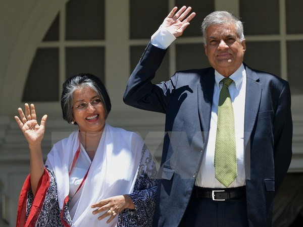 Le PM sri lankais Ranil Wickremesinghe entame sa visite officielle au Vietnam ảnh 1 Le PM sri lankais Ranil Wickremesinghe entame sa visite officielle au Vietnam ảnh 1