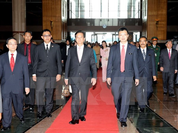 Le Premier ministre arrive à Kuala Lumpur ảnh 1 Le Premier ministre arrive à Kuala Lumpur ảnh 1
