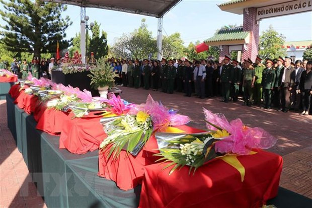 Kon Tum: inhumation des restes de soldats tombés au Laos et Cambodge ảnh 1 Kon Tum: inhumation des restes de soldats tombés au Laos et Cambodge ảnh 1