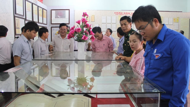 Exposition sur les archipels vietnamiens de Hoàng Sa et de Truong Sa à Quang Nam ảnh 1 Exposition sur les archipels vietnamiens de Hoàng Sa et de Truong Sa à Quang Nam ảnh 1