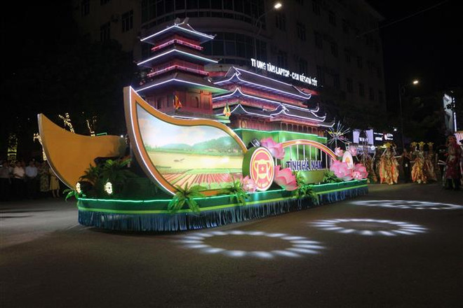 Ouverture d’un carnaval de rue à Ha Nam ảnh 1