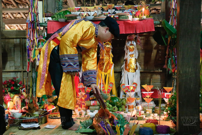 Prier pour la paix - une cérémonie spéciale de l’ethnie Tày ảnh 1 Prier pour la paix - une cérémonie spéciale de l’ethnie Tày ảnh 1