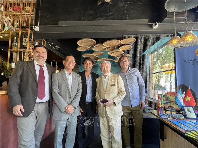 Promouvoir la culture et la cuisine vietnamiennes en Argentine ảnh 1 Promouvoir la culture et la cuisine vietnamiennes en Argentine ảnh 1