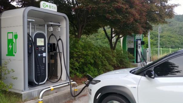 La demande de véhicules électriques augmente au Laos ảnh 1 La demande de véhicules électriques augmente au Laos ảnh 1