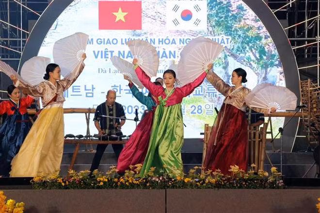Échange culturel entre Da Lat (Vietnam) et Chuncheon (R. de Corée) ảnh 2 Échange culturel entre Da Lat (Vietnam) et Chuncheon (R. de Corée) ảnh 2