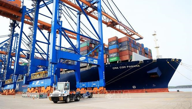 Le Vietnam affiche un excédent commercial record en 2023 ảnh 1