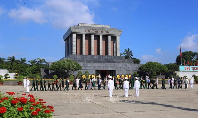 En 2023, plus de 2,2 millions de personnes ont rendu hommage au Président Ho Chi Minh ảnh 1 En 2023, plus de 2,2 millions de personnes ont rendu hommage au Président Ho Chi Minh ảnh 1