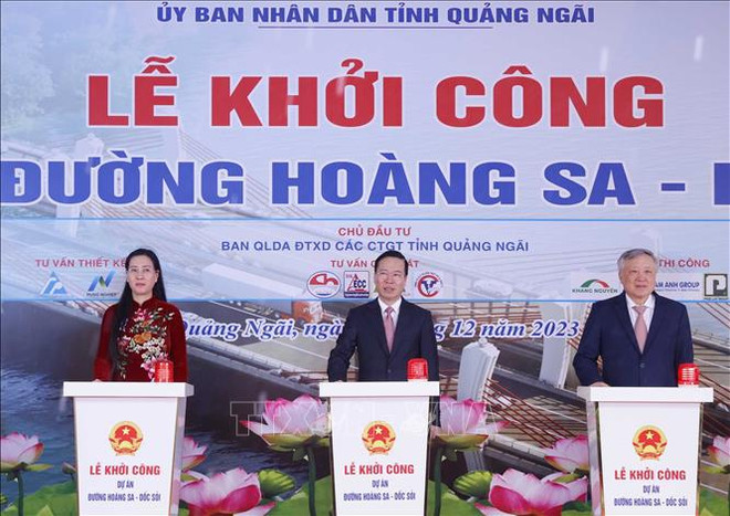 Le président Vo Van Thuong à la cérémoinie d’annonce du plan d’aménagement de Quang Ngai ảnh 2