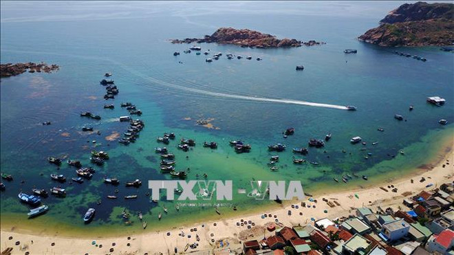 Binh Dinh cherche à renforcer sa coopération touristique avec quatre provinces méridionales du Laos ảnh 2