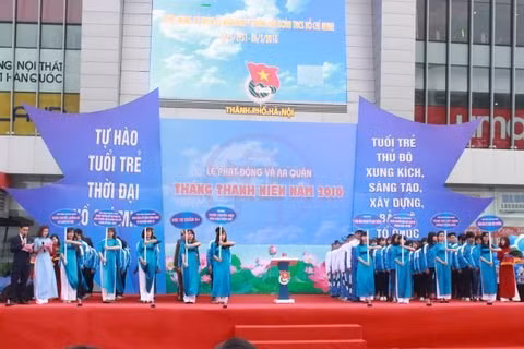 Lancement du Mois pour les jeunes de 2016 ảnh 1 Lancement du Mois pour les jeunes de 2016 ảnh 1