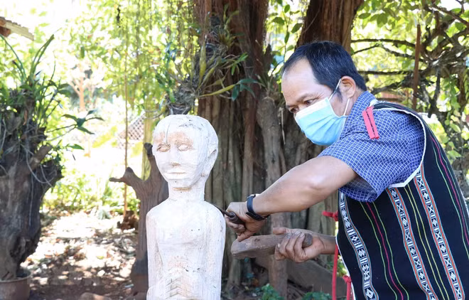 L'art des sculptures en bois du Tây Nguyên ảnh 1 L'art des sculptures en bois du Tây Nguyên ảnh 1