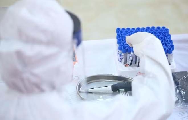 COVID-19 : le Vietnam est arrivé à guérir 1.063 patients ảnh 1