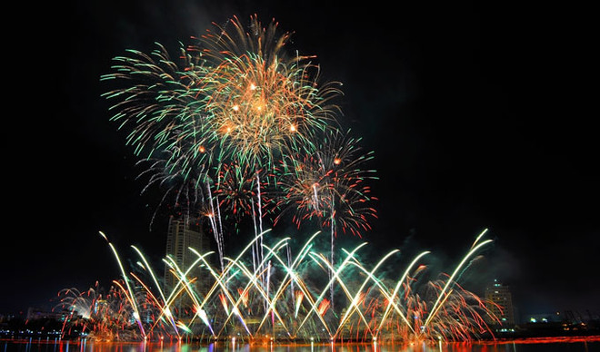 Clôture du Festival international de Feux d’artifice de Da Nang (DIFF) 2017 ảnh 1 Clôture du Festival international de Feux d’artifice de Da Nang (DIFF) 2017 ảnh 1