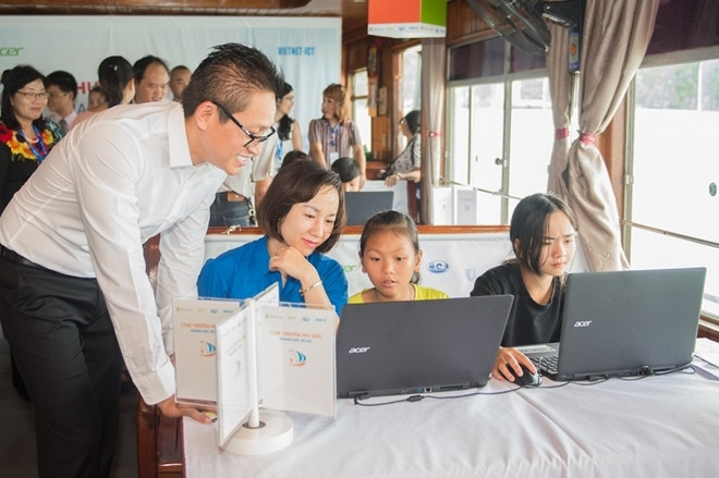 Quang Ninh: Formation en TIC pour l'autonomisation des jeunes de villages littoraux ảnh 1 Quang Ninh: Formation en TIC pour l'autonomisation des jeunes de villages littoraux ảnh 1