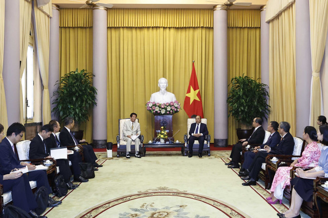 Le président Nguyen Xuan Phuc reçoit l'ancien ambassadeur spécial Vietnam-Japon, Sugi Ryotaro ảnh 2 Le président Nguyen Xuan Phuc reçoit l'ancien ambassadeur spécial Vietnam-Japon, Sugi Ryotaro ảnh 2
