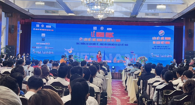Croissance du tourisme international et reprise complète du tourisme au Vietnam ảnh 1 Croissance du tourisme international et reprise complète du tourisme au Vietnam ảnh 1