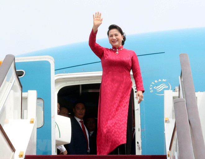 La présidente de l’AN Nguyên Thi Kim Ngân arrive à Pékin ảnh 1 La présidente de l’AN Nguyên Thi Kim Ngân arrive à Pékin ảnh 1