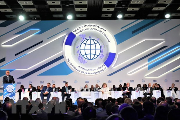 Le Vietnam participe au forum de Moscou sur le développement du parlementarisme ảnh 1 Le Vietnam participe au forum de Moscou sur le développement du parlementarisme ảnh 1