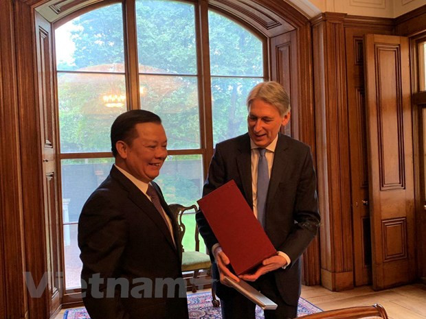Vietnam et Royaume-Uni partagent des expériences dans la finance ảnh 1 Vietnam et Royaume-Uni partagent des expériences dans la finance ảnh 1
