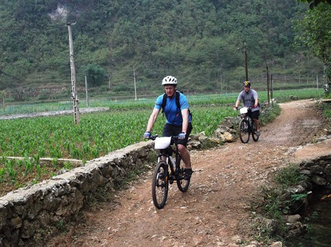 Cao Bang à vélo par monts et par vaux en plein d’été ảnh 2 Cao Bang à vélo par monts et par vaux en plein d’été ảnh 2