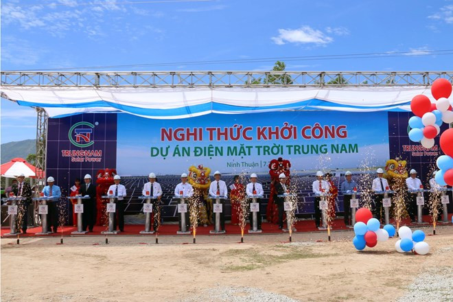 Mise en chantier d'une centrale solaire de 216 millions de dollars à Ninh Thuan ảnh 1