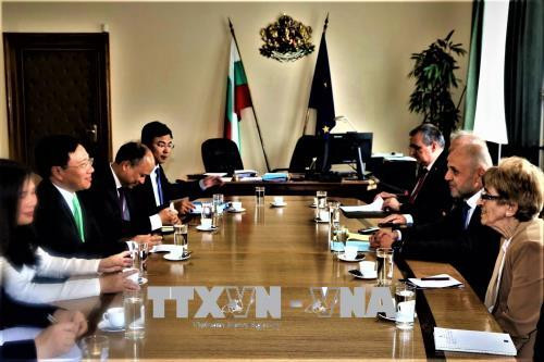 Le vice-PM et ministre des AE Pham Binh Minh en visite officielle en Bulgarie ảnh 1 Le vice-PM et ministre des AE Pham Binh Minh en visite officielle en Bulgarie ảnh 1